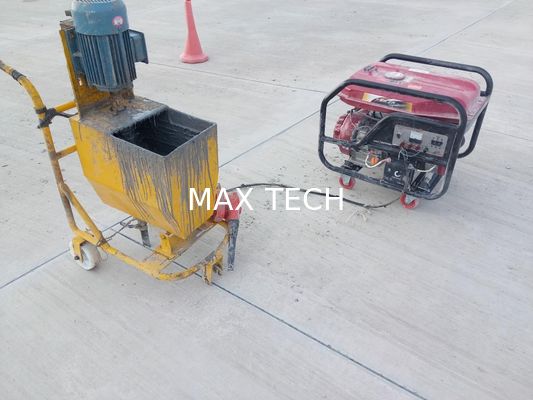 Self Leveling Sealant, Gray, polyurethane with an accelerated curing capacity for sealing horizontal expansion joints in